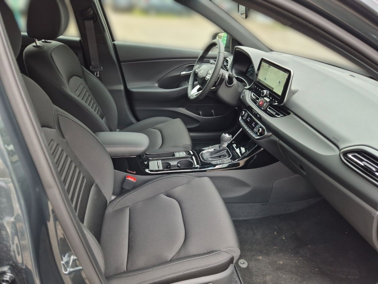 Fahrzeugabbildung Hyundai i30 Kombi Advantage+ 140PS 7-DCT Navi/LED/Sitzh.