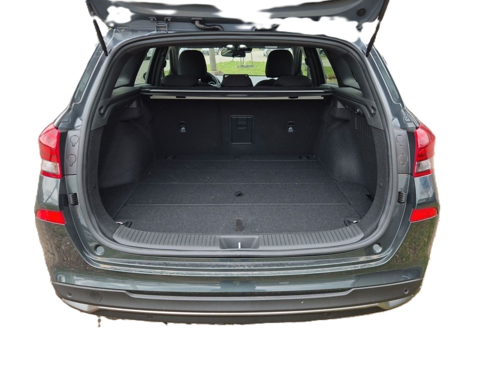 Fahrzeugabbildung Hyundai i30 Kombi Advantage+ 140PS 7-DCT Navi/LED/Sitzh.