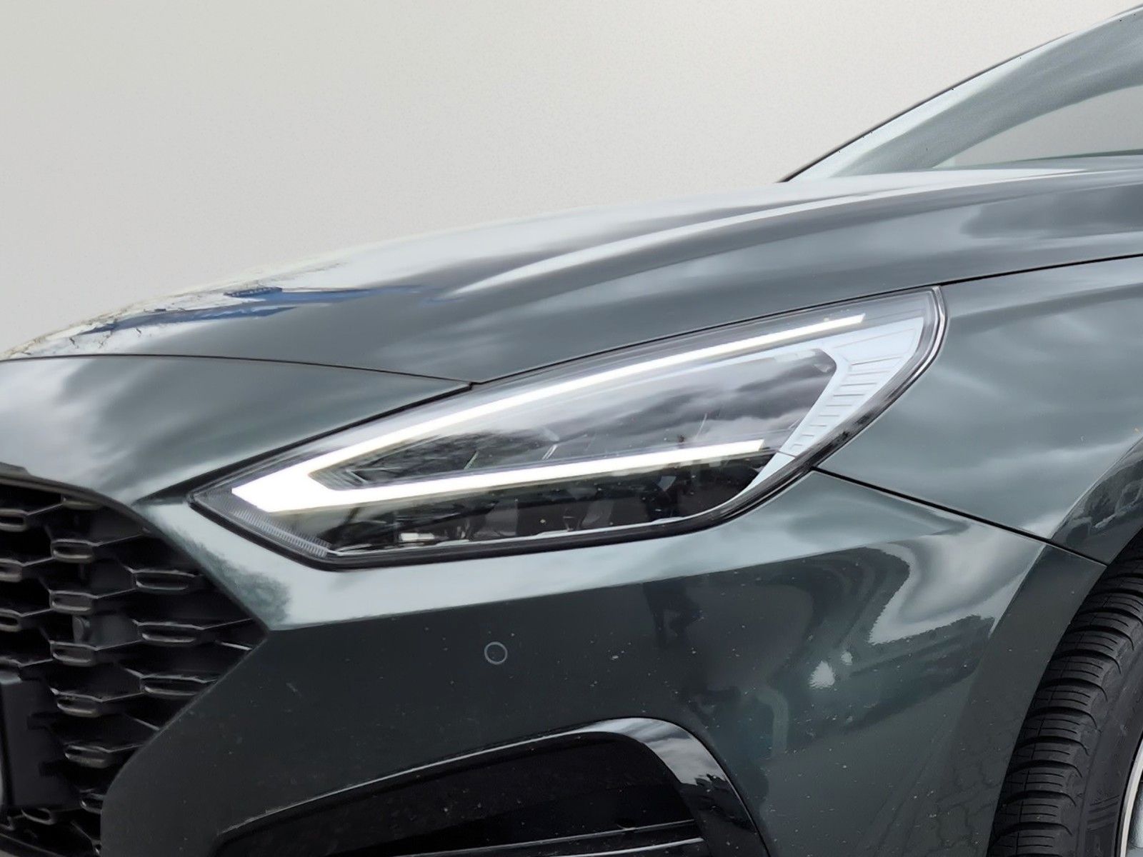 Fahrzeugabbildung Hyundai i30 Kombi Advantage+ 140PS 7-DCT Navi/LED/Sitzh.