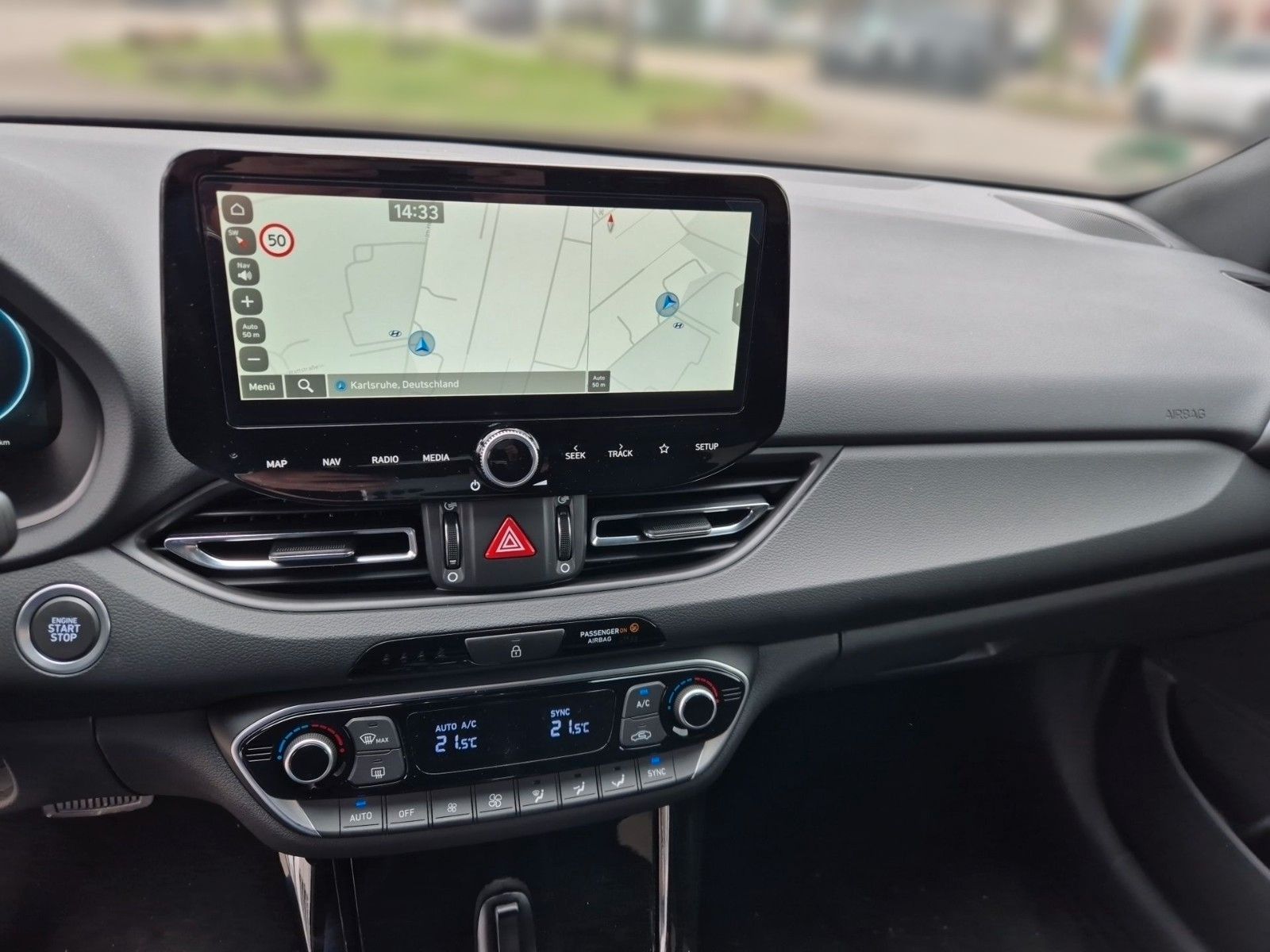 Fahrzeugabbildung Hyundai i30 Kombi Advantage+ 140PS 7-DCT Navi/LED/Sitzh.